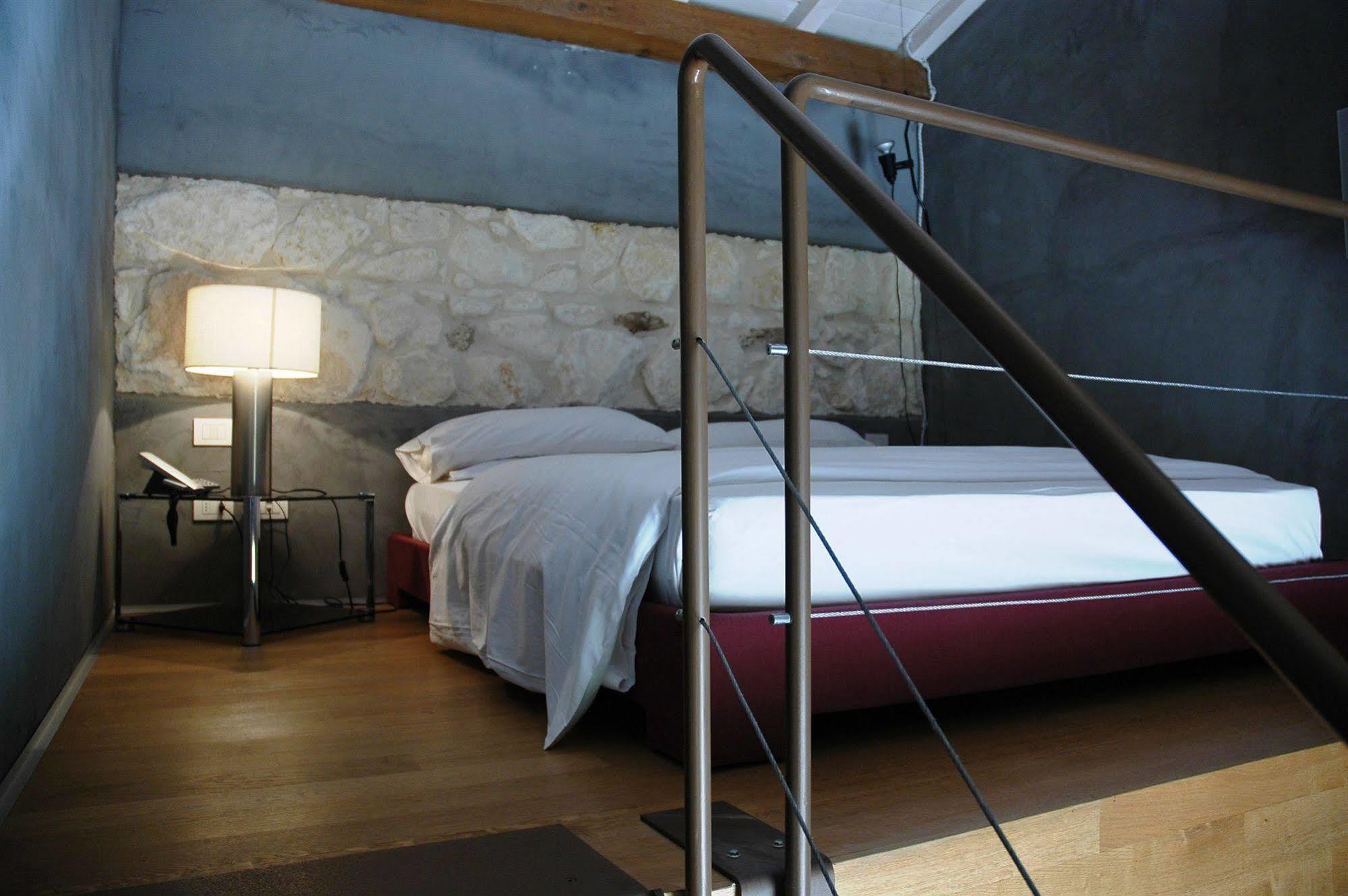 Caol Ishka Hotel Syracuse ภายนอก รูปภาพ